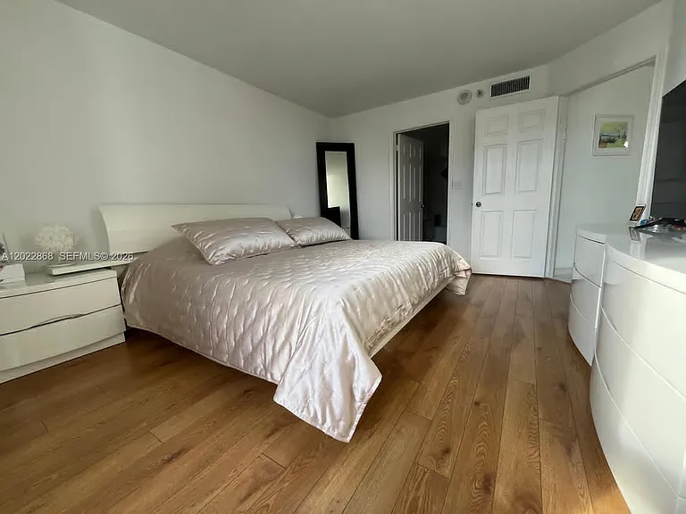 3530 Mystic Pointe Dr #1412 — Photo 10