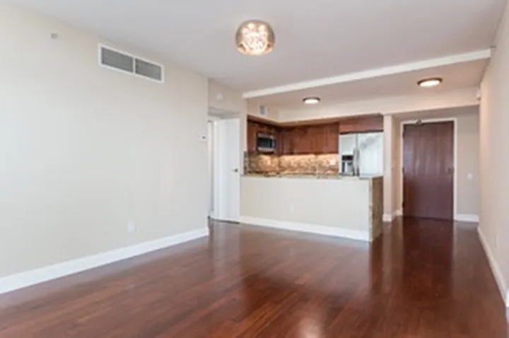 500 W Harbor Dr W #922 — Photo 10