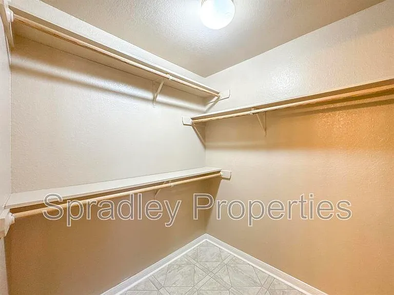 4612 Stone Pointe Dr — Photo 17