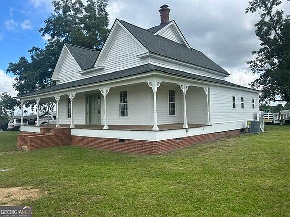 2nd image of 1880 Orianna Rd