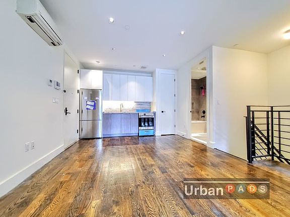 2nd image of 142 Erasmus St #Ab