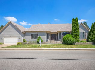 1706 Edgewood Dr, Algonquin, IL 60102