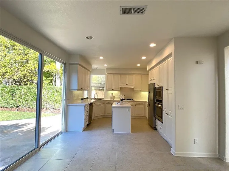 13260 Hollyfield Ct — Photo 4