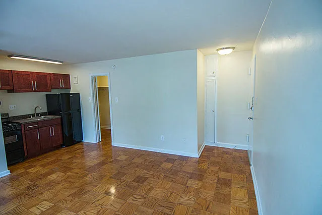 Dore Apartments — Photo 38