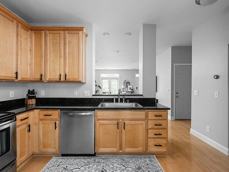Kitchen with upgraded Appliances