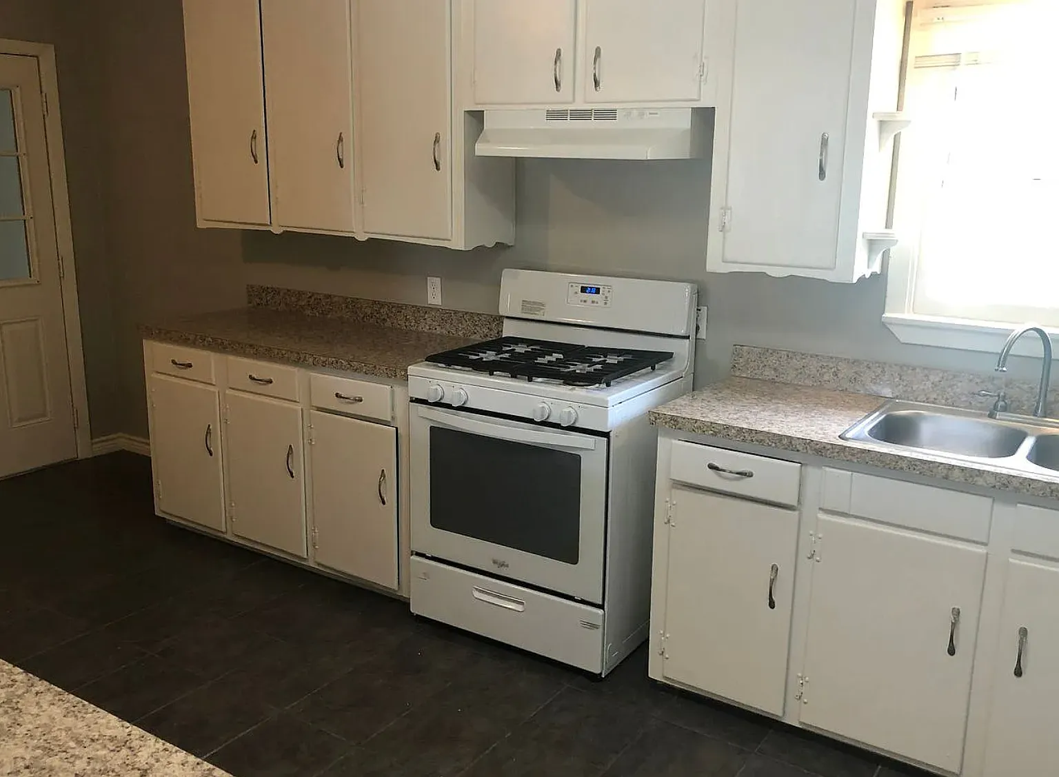 3 bed, 1483 sqft, $1,900 — Photo 4