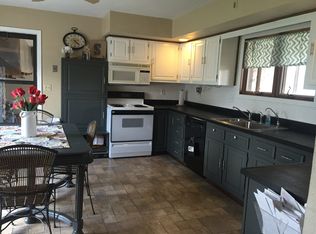 202 Sunset Cir, Nashua, IA 50658