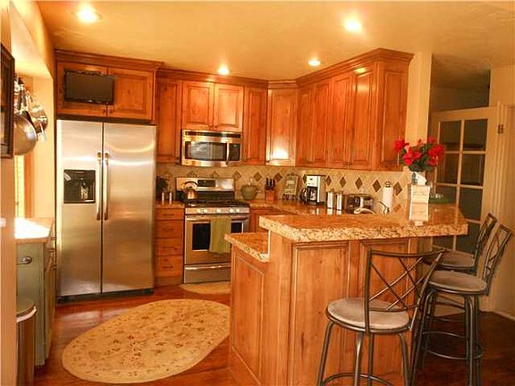 2nd image of 7926 Summer Hill Dr