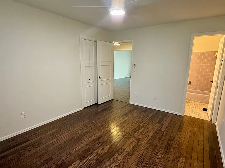 3007 W Wilshire Blvd — Photo 9