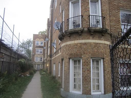 2nd image of 3146-3150 W Franklin Blvd
