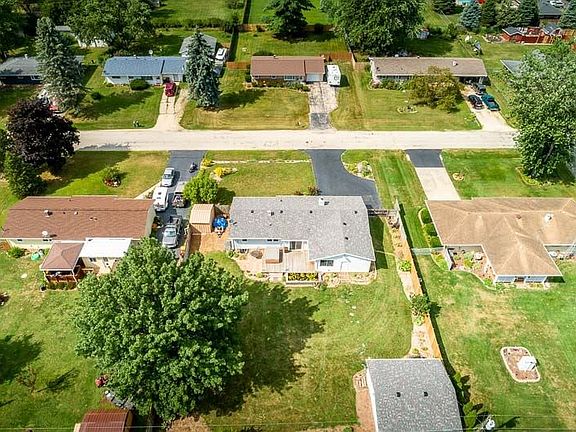 2nd image of 1701 Jennie Dr