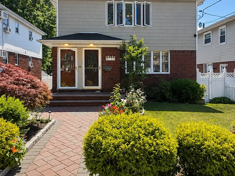 124 Kelvin Ave #2 — Photo 23