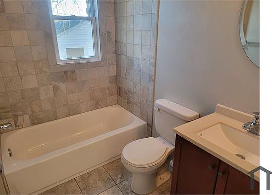 3rd image of 1737 Eastern Blvd
