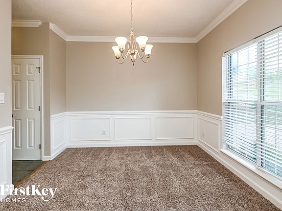 5th image of 332 Weavers Glenn Pl
