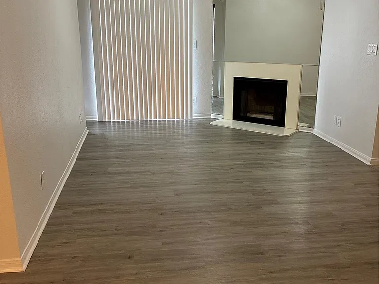 2121 Hepburn St #404 — Photo 9