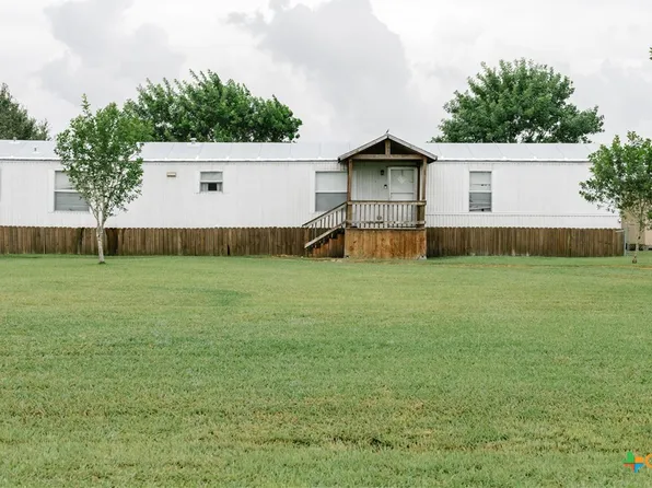 161 Dillon Dr, Victoria, TX 77905