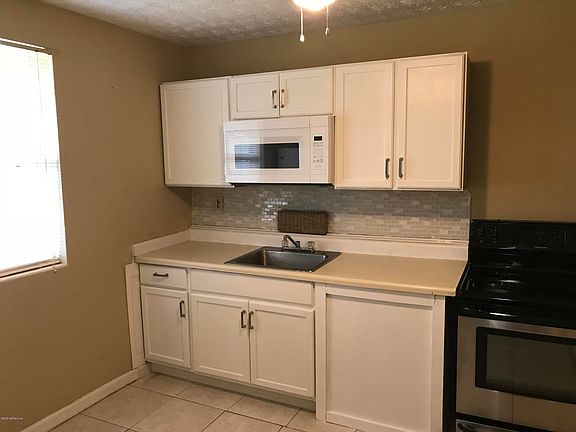 5th image of 5222 Lexington Ave