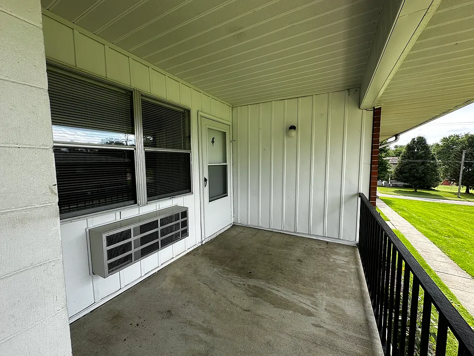 52 N Williams St #4