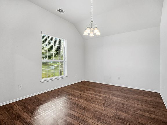 3rd image of 516 Fieldhaven Ct