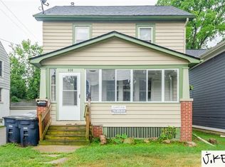 930 Woodlawn Ave, Ann Arbor, MI 48104