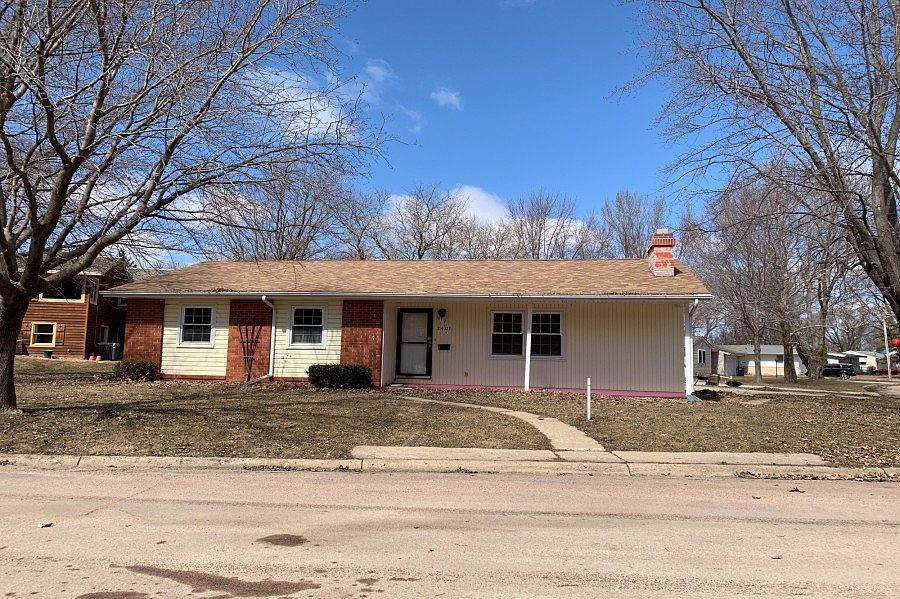 1st image of 2406 Jackson Ave
