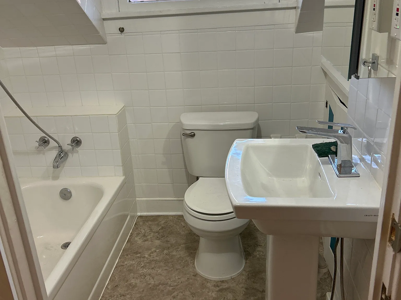 10425 Baltic Rd — Photo 3