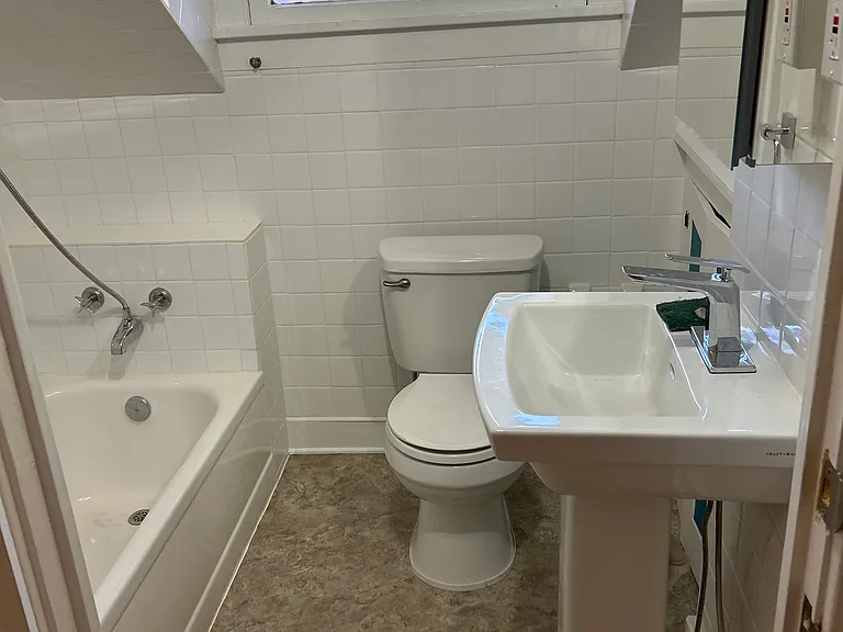 10425 Baltic Rd #3 — Photo 3
