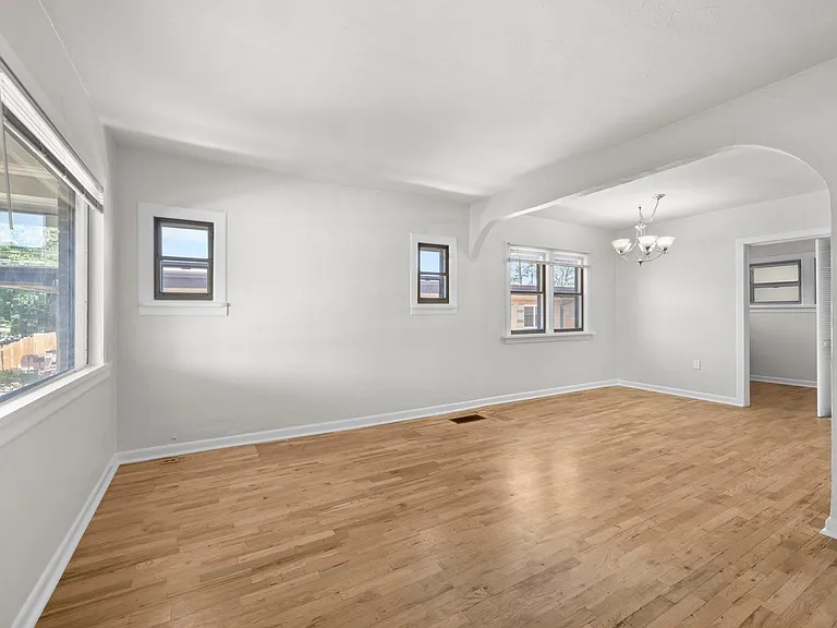 4326 N Clay St — Photo 7