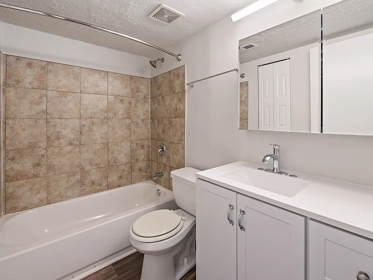 1870 Frankfort Ave #17 — Photo 19