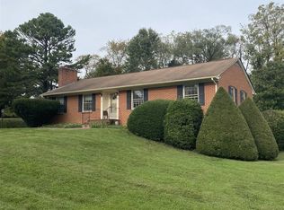 1215 Sanders St, Blacksburg, VA 24060