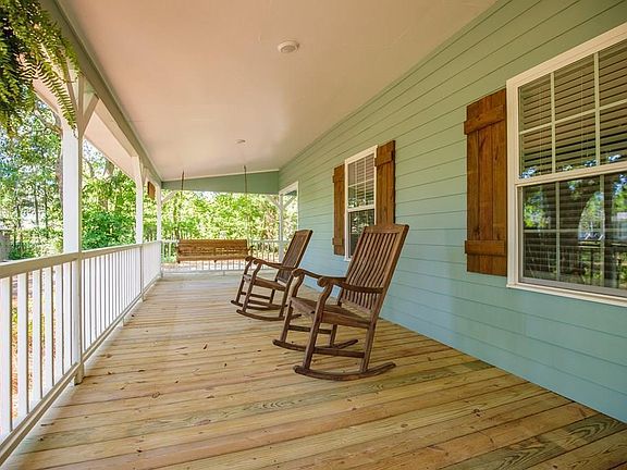 5th image of 137 Blaine Cir