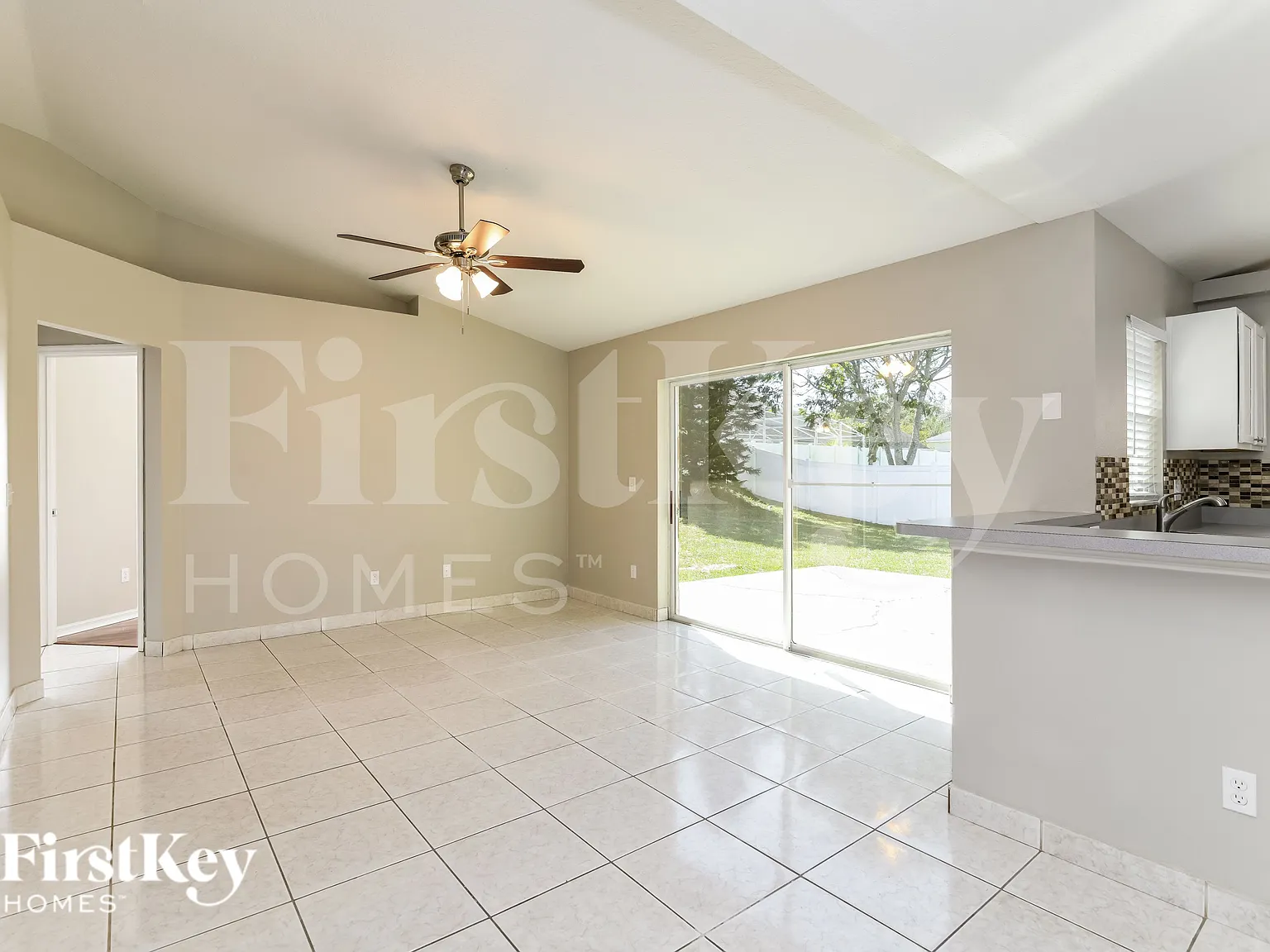 4 bed, 2.0 bath, 1838 sqft, $2,080 — Photo 4