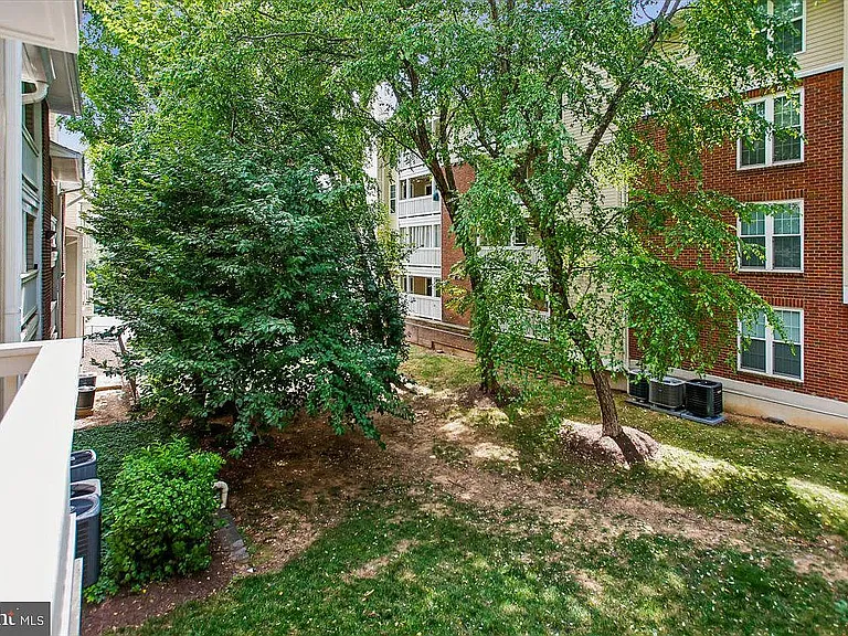 1530 Lincoln Way #203 — Photo 35