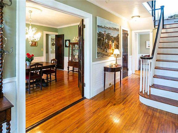 4th image of 41 Vernon Ave