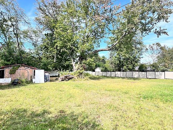 4th image of 1457 Marlyns Ln