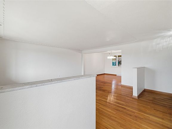 5th image of 1318 Cathell Rd