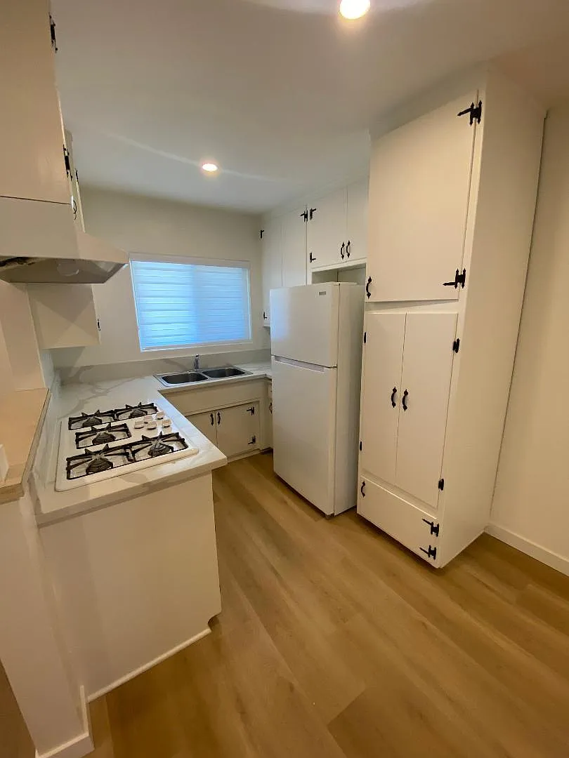 833 W. Duarte Road - Unit 12 — Photo 1