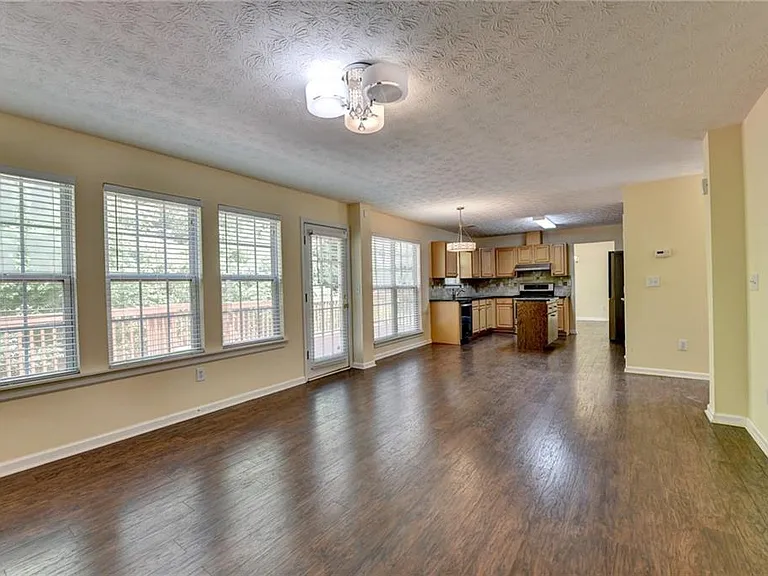 3380 McClure Woods Dr — Photo 21