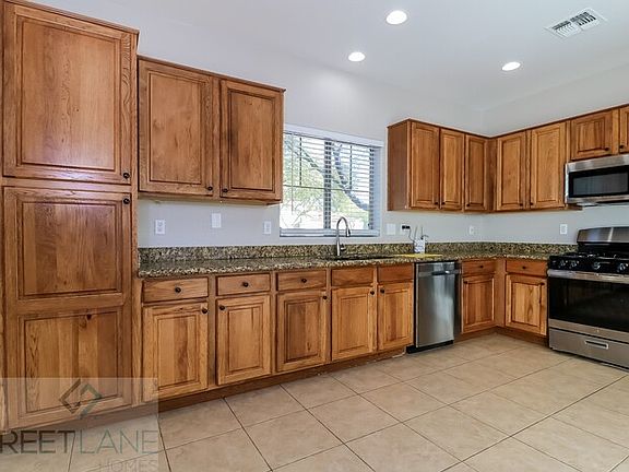 5th image of 15014 N 142nd Ln