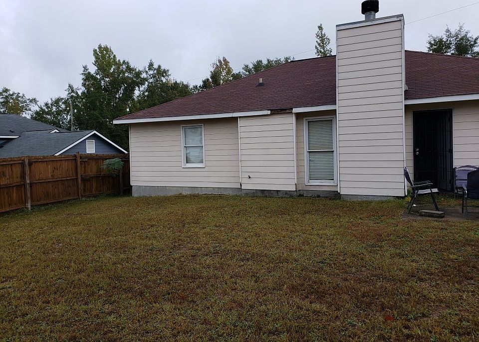 2nd image of 6836 Mitchell Dr