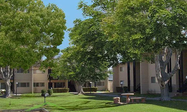 Building Photo 2