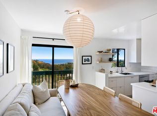 29239 Heathercliff Rd APT 4, Malibu, CA 90265