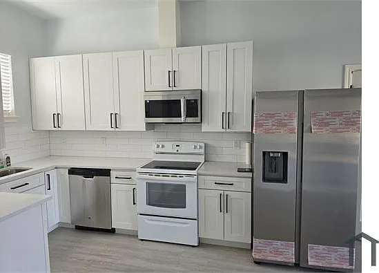 2 bed, 830 sqft, $2,500 — Photo 2