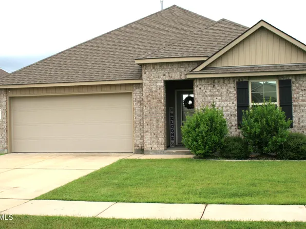 126 Lucille Dr, Maurice, LA 70555