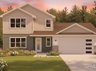 213 Sunset Dr, Negaunee, MI 49866