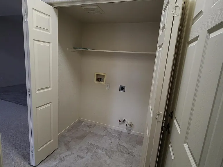 2211 Meteorite Ln — Photo 22