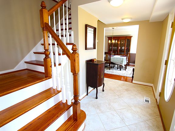 5th image of 4021 Maureen Ln
