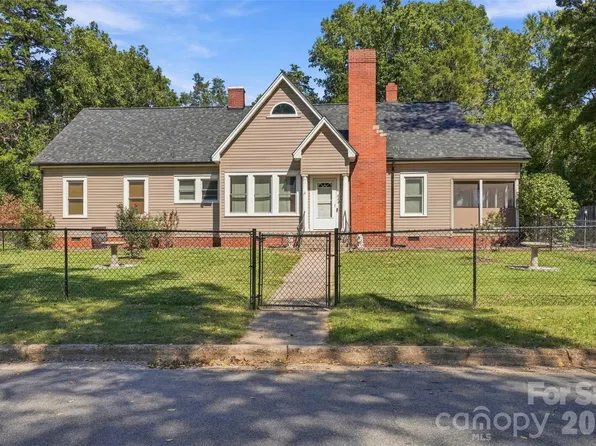 924 Maple Ave, Salisbury, NC 28144
