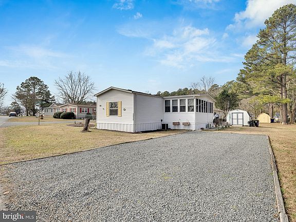 4th image of 26930 White St House 53947