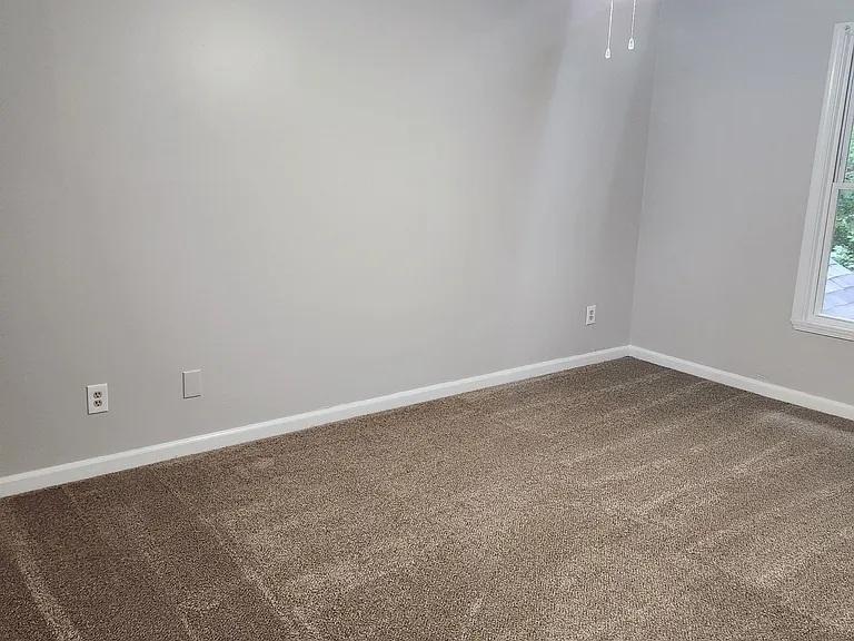 2595 Golfview Ter SE #MAIN — Photo 4
